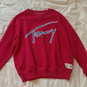 Tommy Hilfiger- crew neck sweatshirt